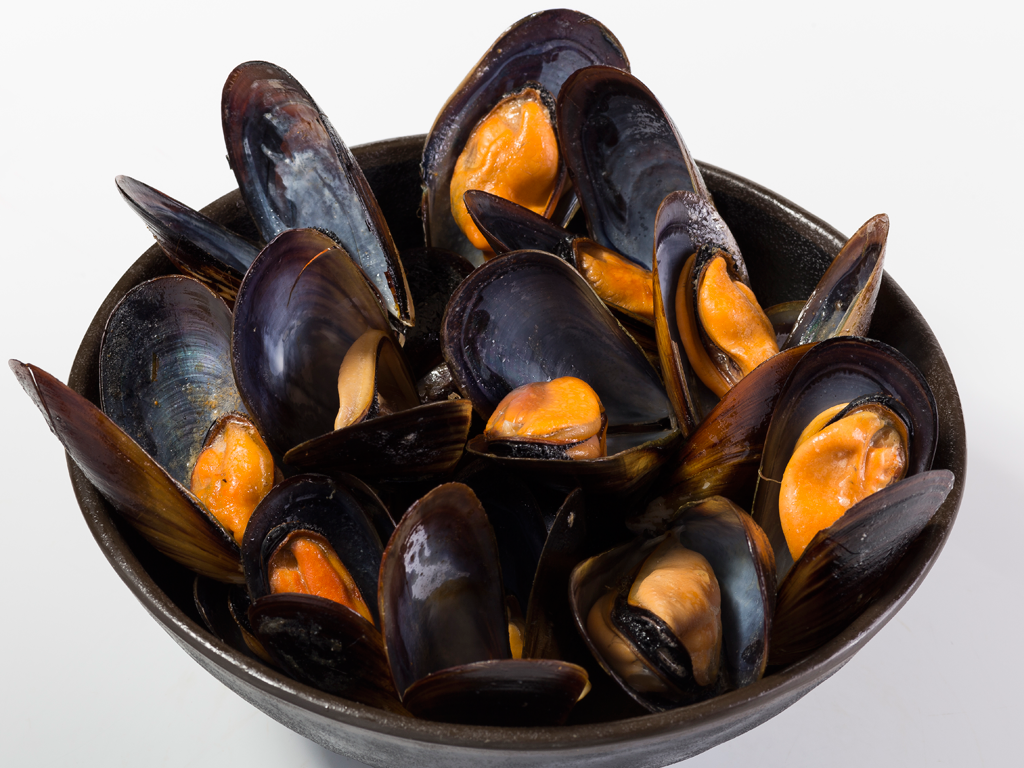 Grilled mussels! or mussels in Provençal sauce